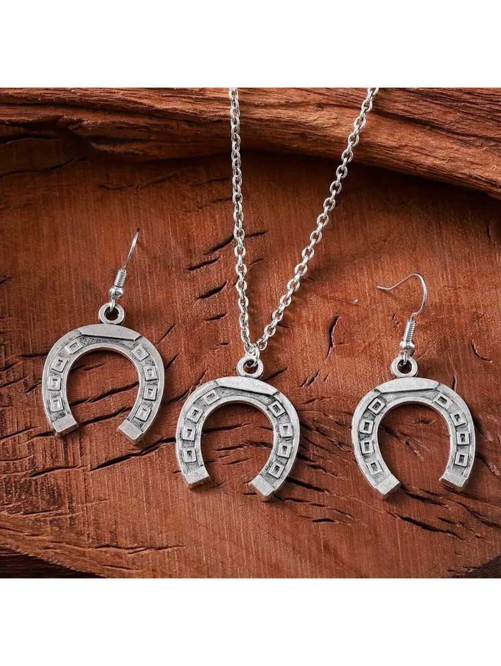 New - Vintage - Western Style Horseshoe Pendant Necklace Earrings Set